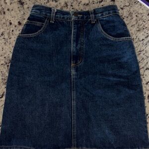 Guess by Marciano Indigo Pencil Skirt#travelstaples#Y2K#90210D#melroseplace